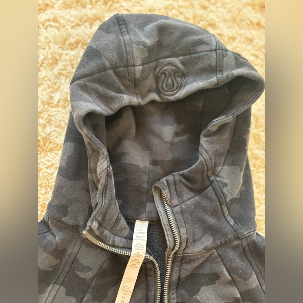 Lululemon Athletica Black Camo Zip Up Hoodie - Picture 6 of 10